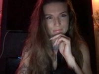 Opzoek naar wat spanning en ben je wat nieuwsgieirig naar deze ondeugende jonge milf? Hebben mijn looks je nieuwsgierig gemaakt of was het stiekem dat gespierde kontje?
Mijn lange haren of me heldere blauwe ogen?Laten we heerlijk samen kletsen en vertel mij jou fantasie, bij mij kun je alles zeggen! Het blijft ons geheimpje!Wie weet loopt de spanning zo hoog op dat we samen een heerlijk avontuurtje beleven en intens genieten.. Ik wacht op je.. Liefs