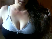 Bem vindos , meu nome é BELLA , tenho 25 anos , sou muito atraente , tenho seios grandes e naturais , meu olhar vai fascinar você