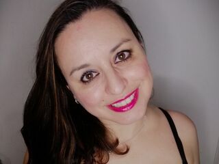 adult videochat AdelaAlbaNatural