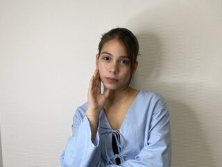 cam girl photo AlishiaCowlin