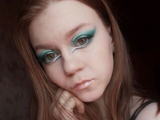 girl topless FloreneBouma