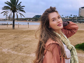 cam hooker QuinnTakara