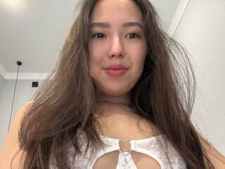 hot cam girl spreading pussy miiavixen