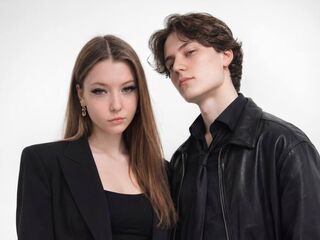 sexy camcouple LeoAndMira