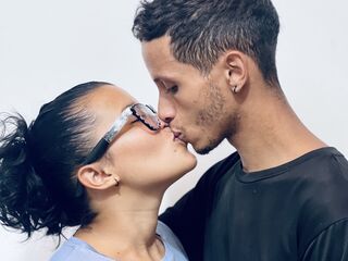 couple bedroom cam LuisaAndVictor