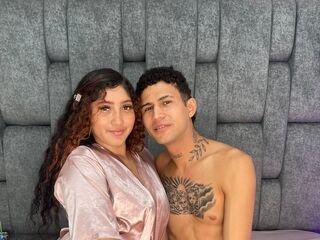 couple showing tits MilenaAndRoyce