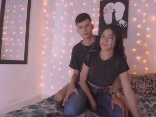 adult couple cam SarahandMarck