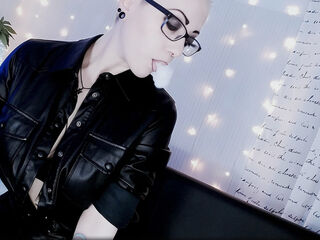 domina webcam video LeslieEden
