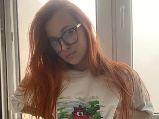 naked girl with webcam AdelFunn