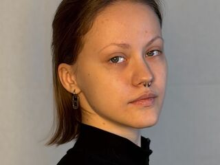 free live webcam chat AlainaCaveness