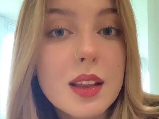 camgirl masturbating with vibrator AlbertaGodsil