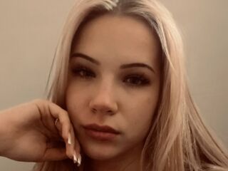 nude cam photo AletaKunde