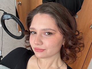 camwhore masturbating with vibrator AlettiKolini