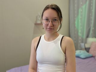 camwhore masturbating with vibrator AliceBass