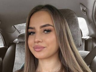adult cam chat room AliceCire