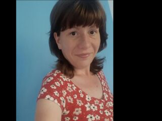 naughty cam girl masturbating with dildo AliceKatty