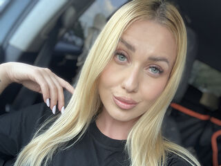 naked cam girl picture AmaFox