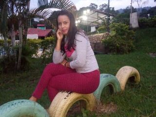 nude webcamgirl AmandaRuiz