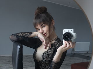naughty camgirl AmatuniLilit