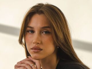 girl showing pussy AmelinaBrauberg