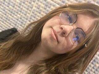 adult web cam chat AminaBlooms