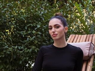 camslut topless AmyReeves