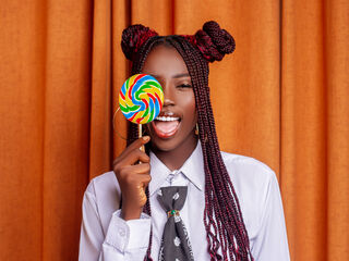 camgirl video chat room AniahMoon