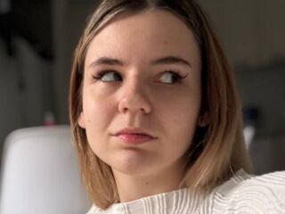 naked webcam girl masturbating AnnikaMorgan