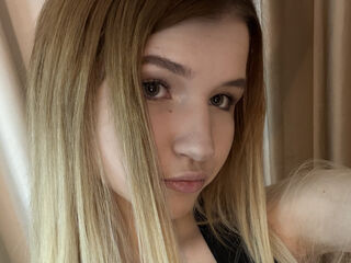 closeup webcam AraPosey