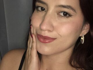 camgirl playing with dildo AriBrun
