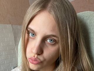 webcam babe chat room AyannaOverturf