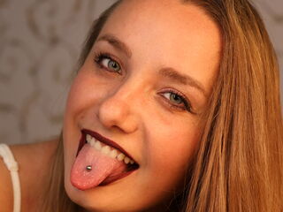 cybersex chatroom BelleCox