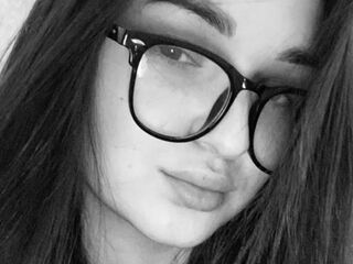 cam girl fingering pussy BibiBraun