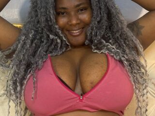 camgirl showing pussy BriankaGema