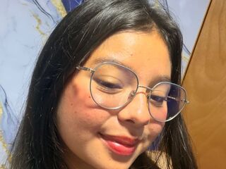 hot cam girl spreading pussy CamilaGat