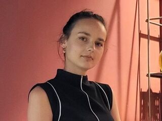 hot strip tease show CherlynAltice