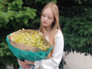 webcam striptease show ChristieBrozyna