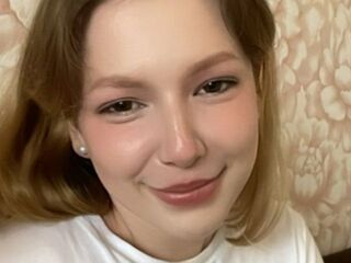 nude camgirl pic ChunYundt