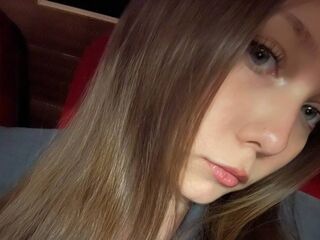 live free chat CleliaGuynup