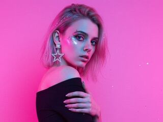 masturbating DaiseyNovotny