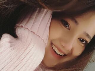 fingering camwhore DianneDi