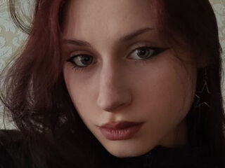 camgirl playing with dildo DiedraTousant