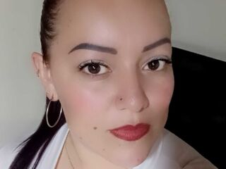 cam chatroom DinaCarls