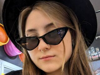 webcamgirl chatroom EasterCaris