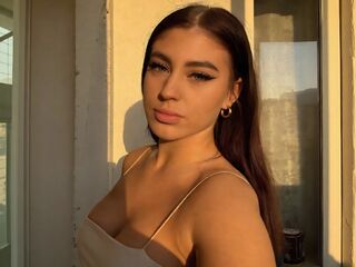 naked camgirl masturbating ElleMils