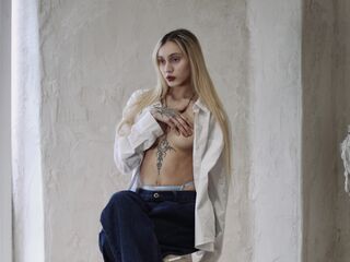 naughty camgirl fingering shaved pussy EllieXeno