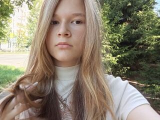 naked girl with webcam masturbating with sextoy EllisLancaster