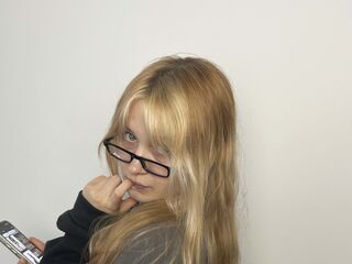closeup pussy EloiseGow