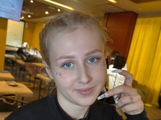 hot naked cam girl EmelinaKrider