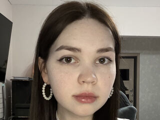 naked cam girl masturbating with dildo EmiliRoyzi